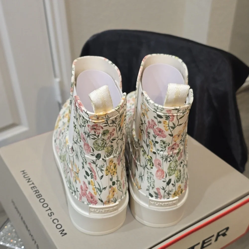 Hunter Tabitha Chelsea Rain Boots - Floral Rain - Picture 11 of 11